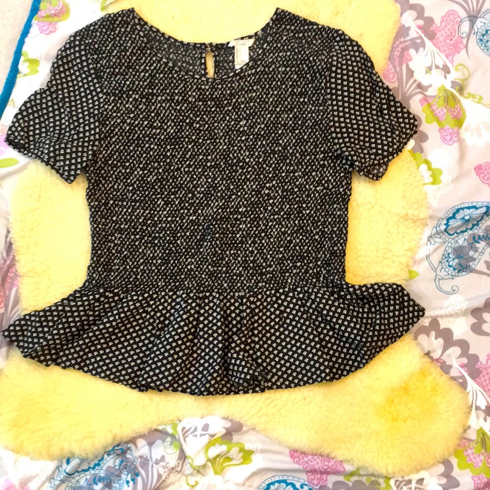 Adorable short peplum top